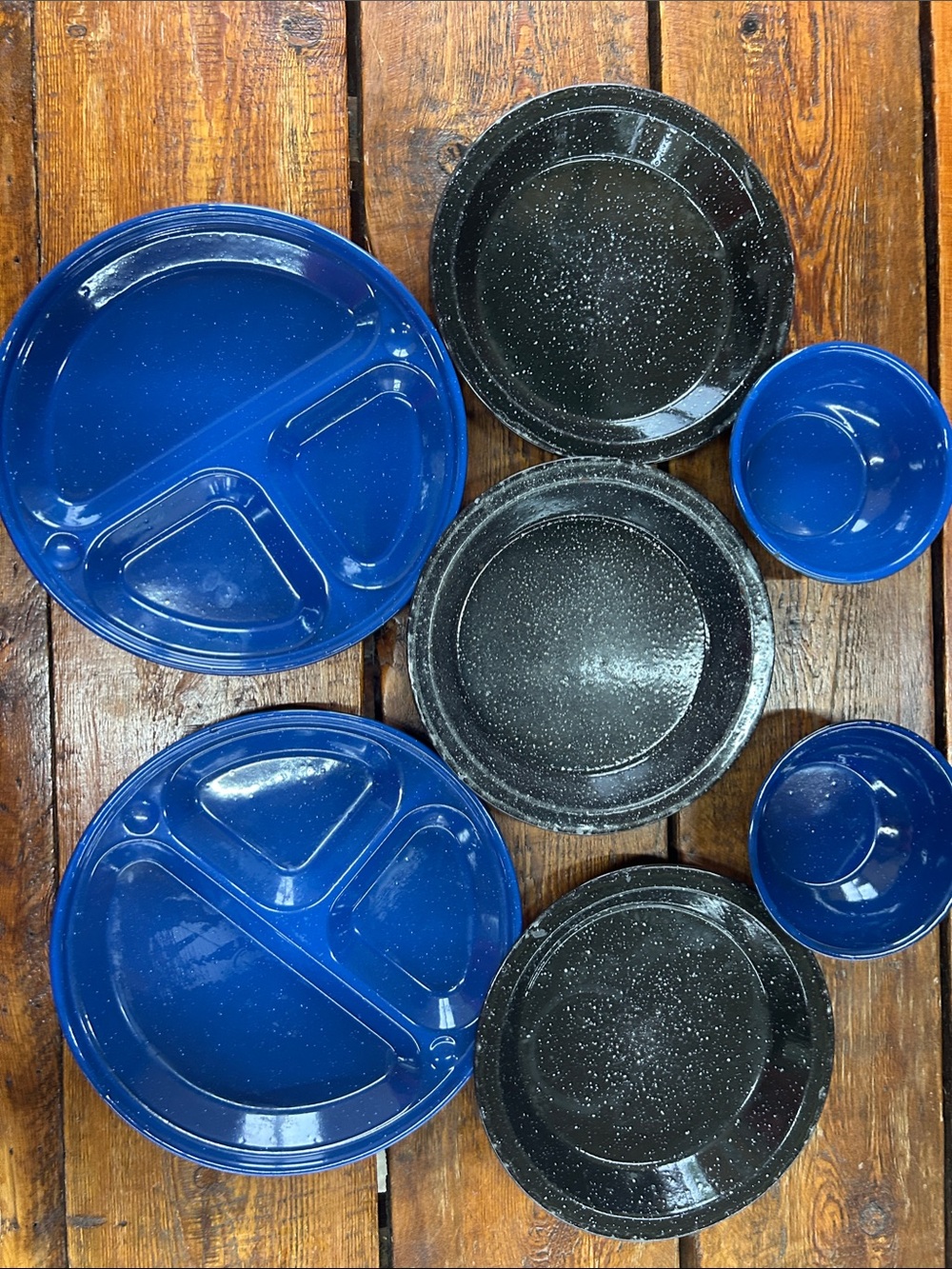 Blue and Black Speckled Enamel Camping Plate & Bowl Set - Brand: